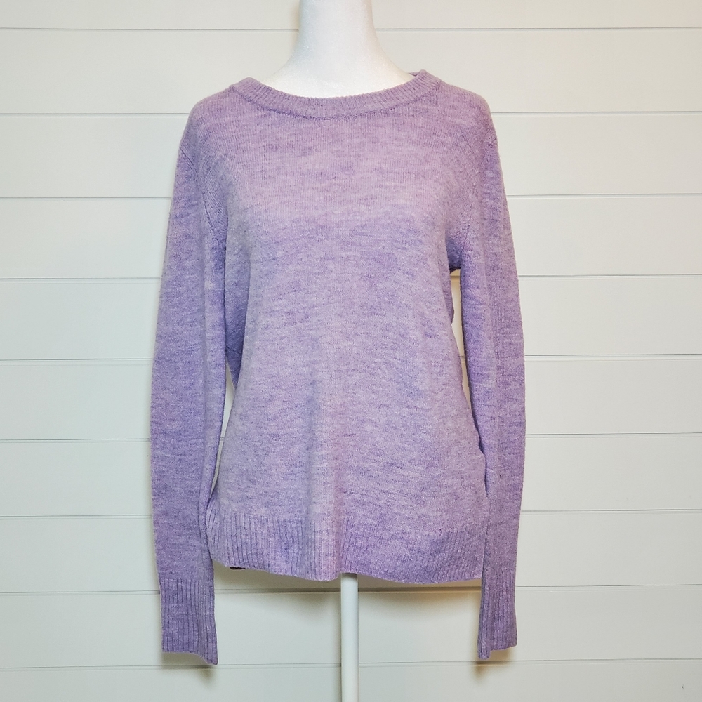Old Navy‎ Crew Neck Lilac soft sweater Size M